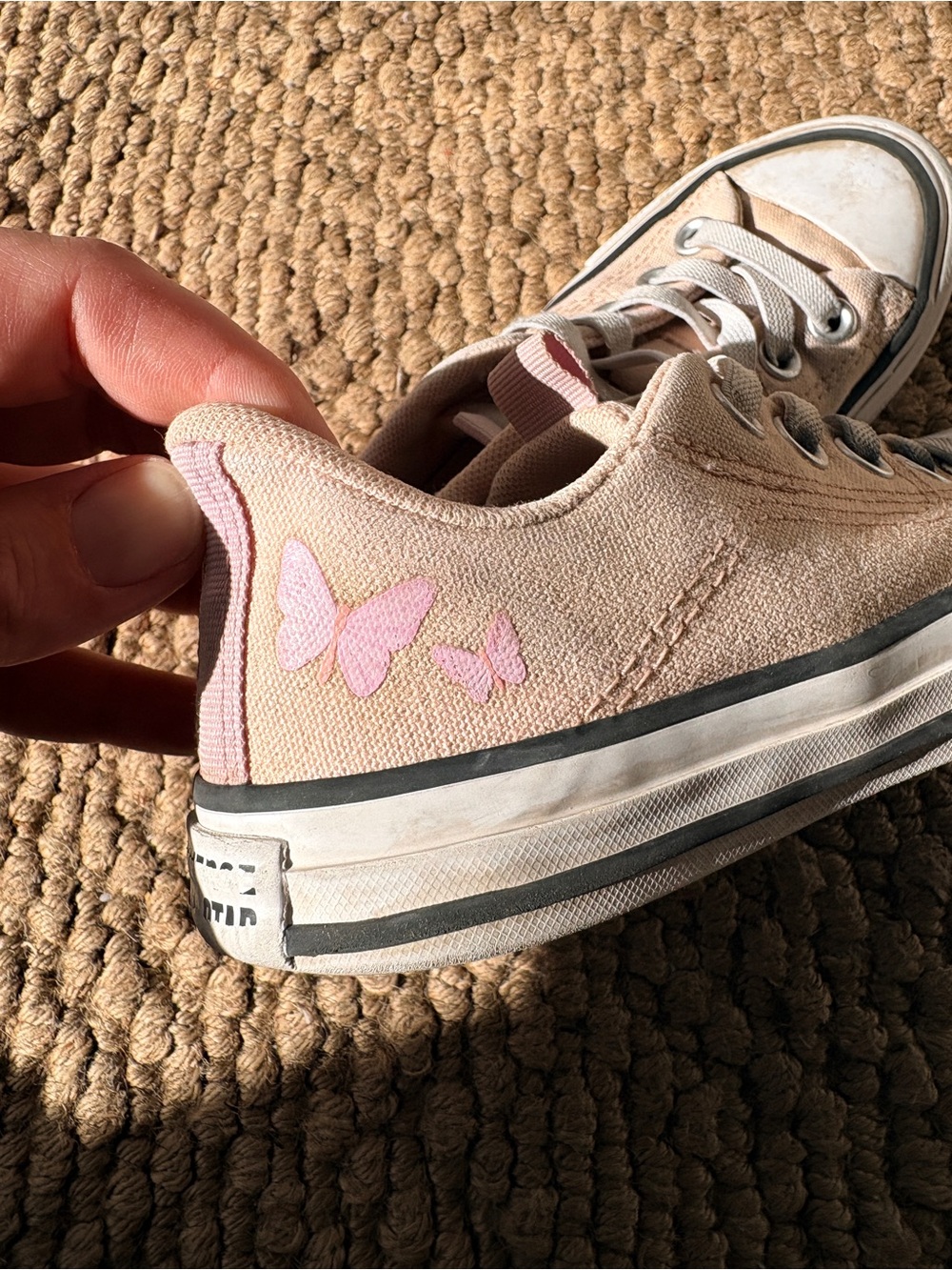Converse Chuck Taylor All Star Low Butterfly Sneakers